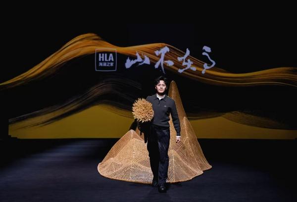 收超155亿元成为服装大消费头部品牌冰球突破网站海澜之家2025三季度营(图6)